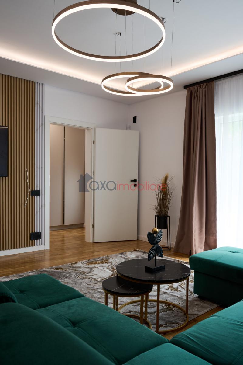 Casa 4 camere de vanzare in Floresti