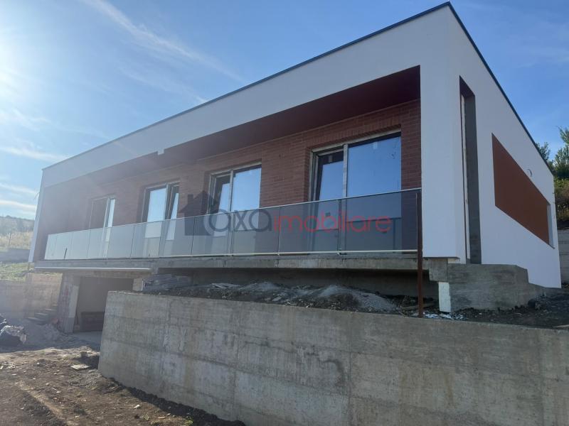 Casa 4 camere de vanzare in Dezmir